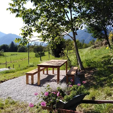 Gostinjska kuća Prenocisce 9a *