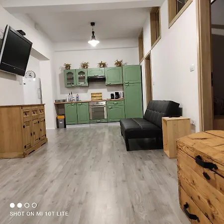 Prenocisce 9a 招待所 *