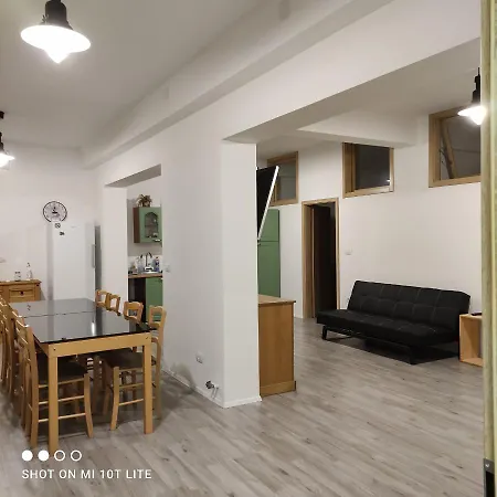 Prenocisce 9a Gostinjska kuća