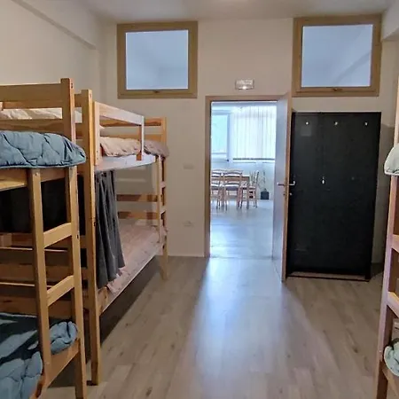Prenocisce 9a Gostinjska kuća
