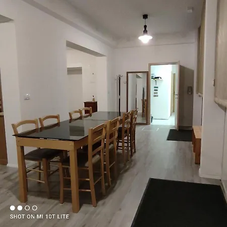 Prenocisce 9a Gostinjska kuća